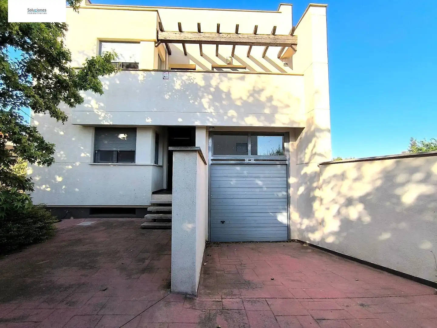 Vista exterior de Casa o xalet en venda en Chinchilla de Monte-Aragón amb Aire condicionat, Calefacció i Jardí privat