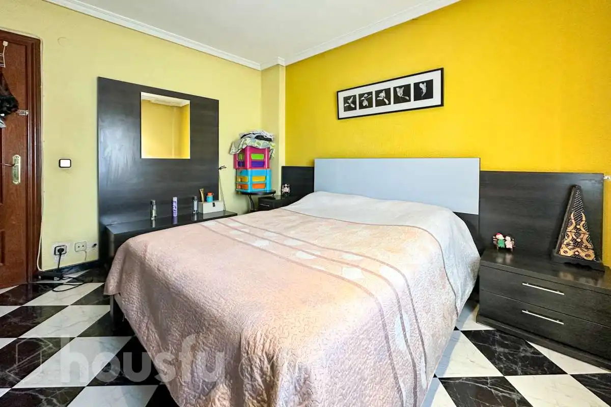 Bedroom of Flat for sale in Móstoles  with Air Conditioner, Terrace and Storage room