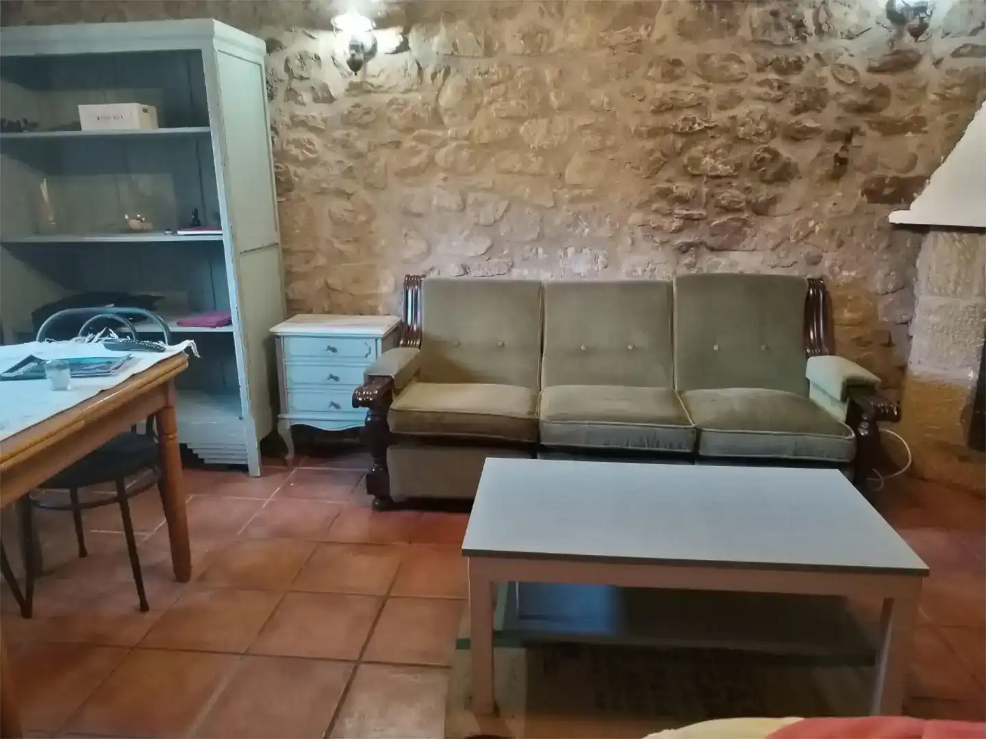 Sala de estar de Casa adosada para compartir en Valdáliga con Amueblado y Balcón