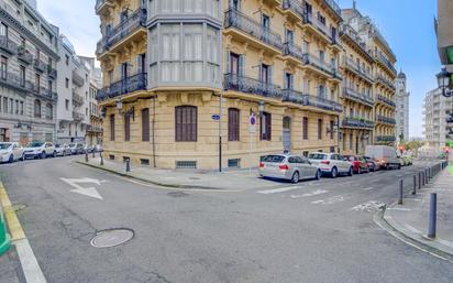 Vista exterior de Pis en venda en Donostia - San Sebastián  amb Calefacció