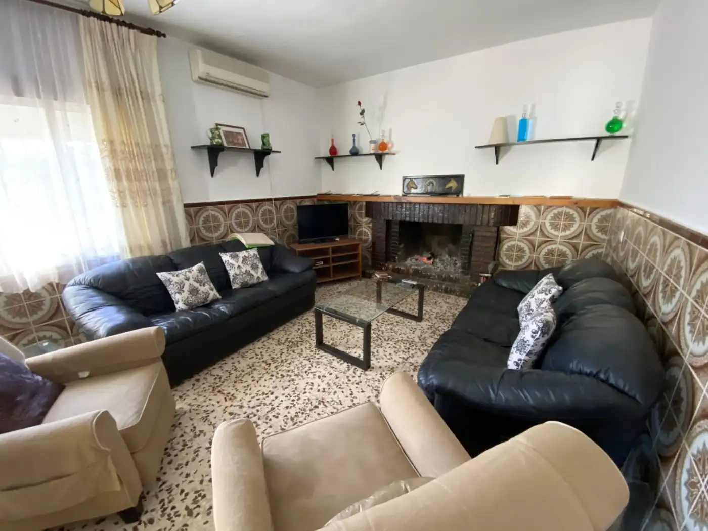 Sala de estar de Casa o chalet en venta en Valverde del Camino con Calefacción, Piscina y Amueblado