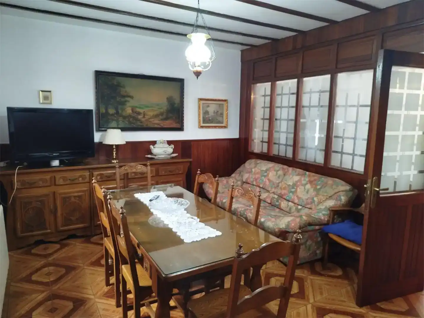 Menjador de Casa adosada en venda en Los Corrales de Buelna  amb Balcó