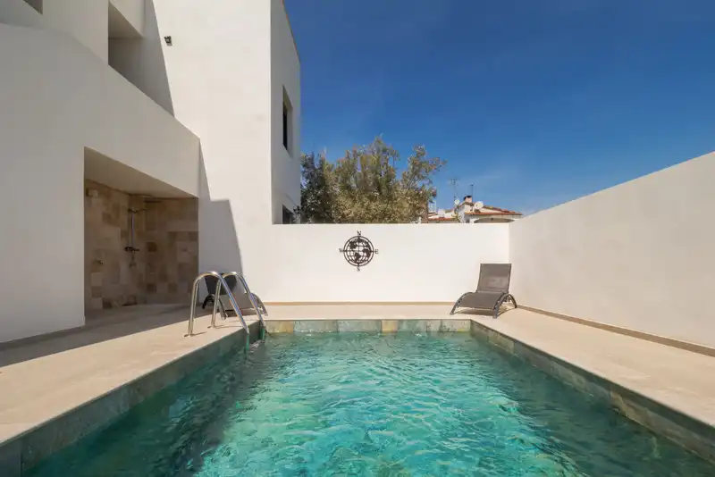 Swimming pool of Attic for sale in Empuriabrava  with Air Conditioner, Heating and Private garden