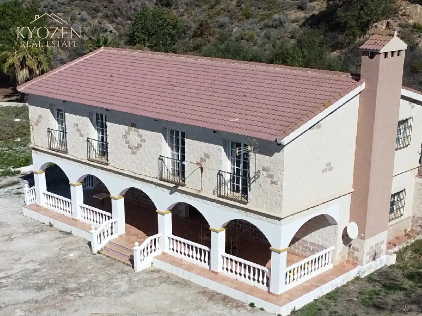 Vista exterior de Finca rústica en venda en Málaga amb Calefacció, Jardí privat i Terrassa