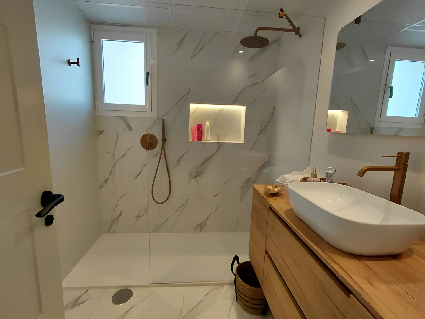 Apartamento con piscina en venta en Milla de Oro, imagen 19