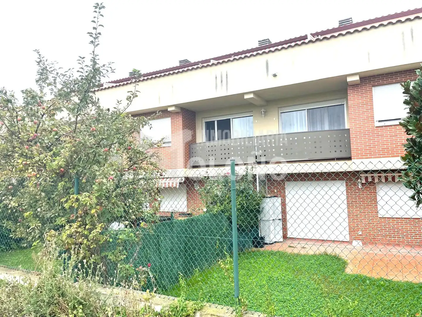 Vista exterior de Dúplex en venda en Castañares de Rioja amb Calefacció, Terrassa i Traster