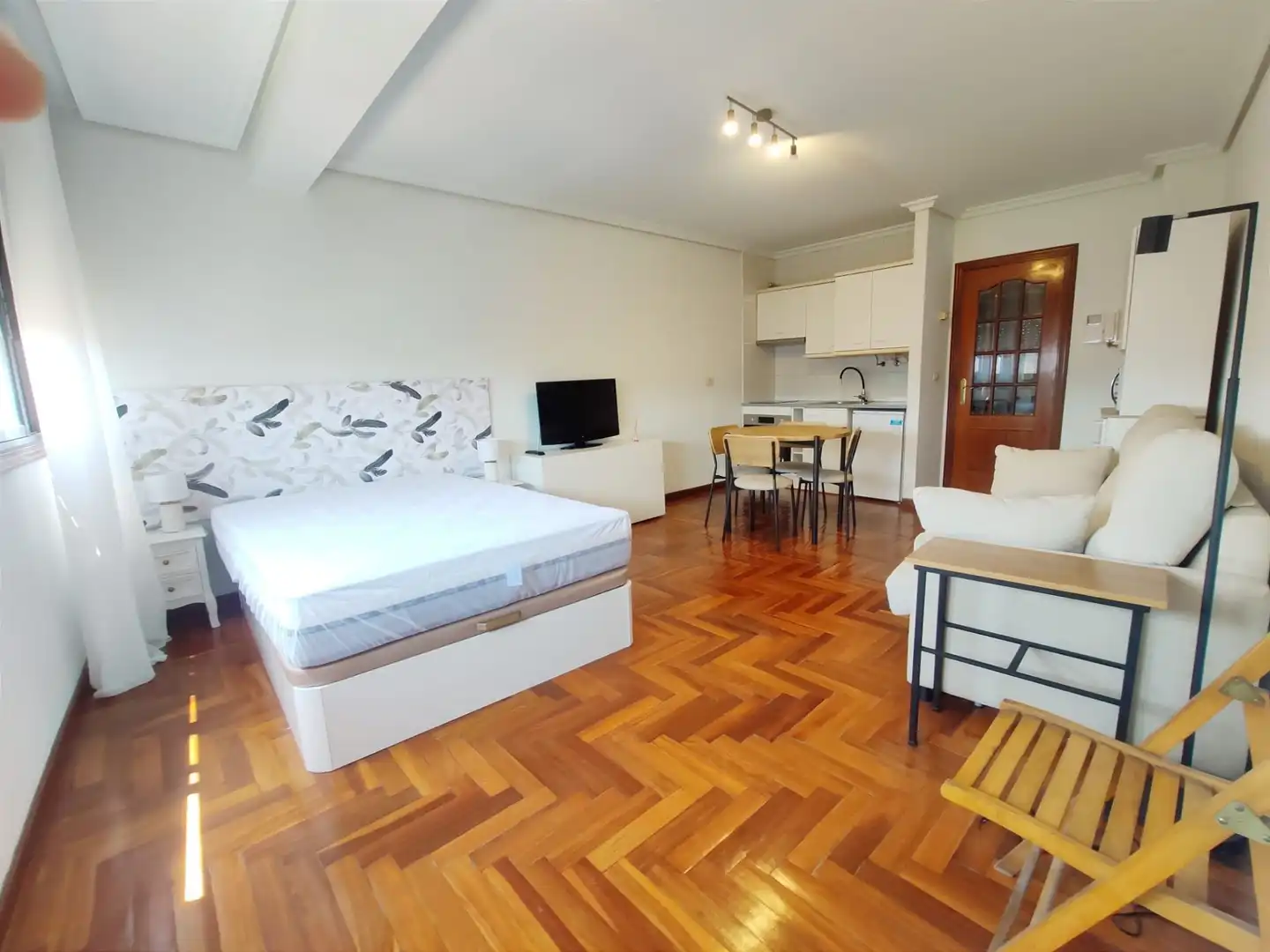 Living room of Apartments for rent in Vigo   with Heating and Furnished