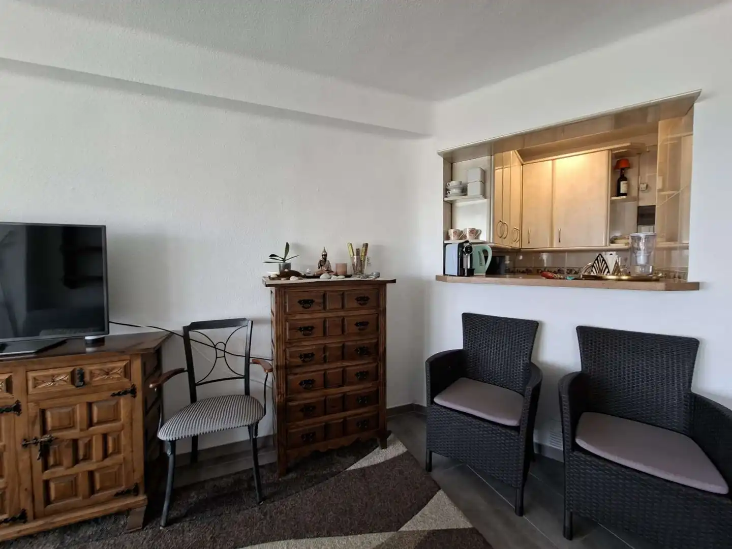 Living room of Study for rent in Algarrobo  with Air Conditioner, Swimming Pool and Furnished