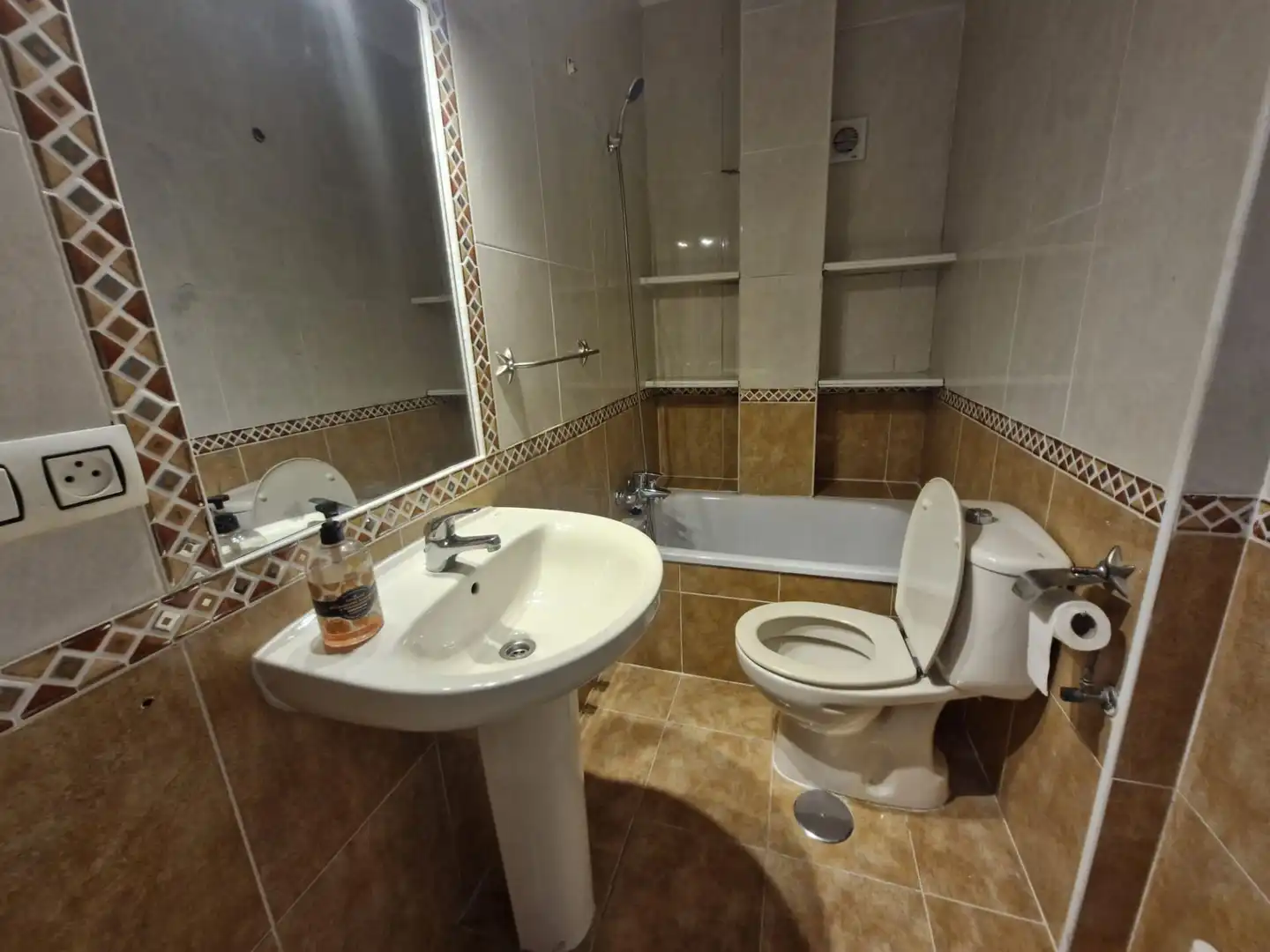 Bany de Pis en venda en La Línea de la Concepción