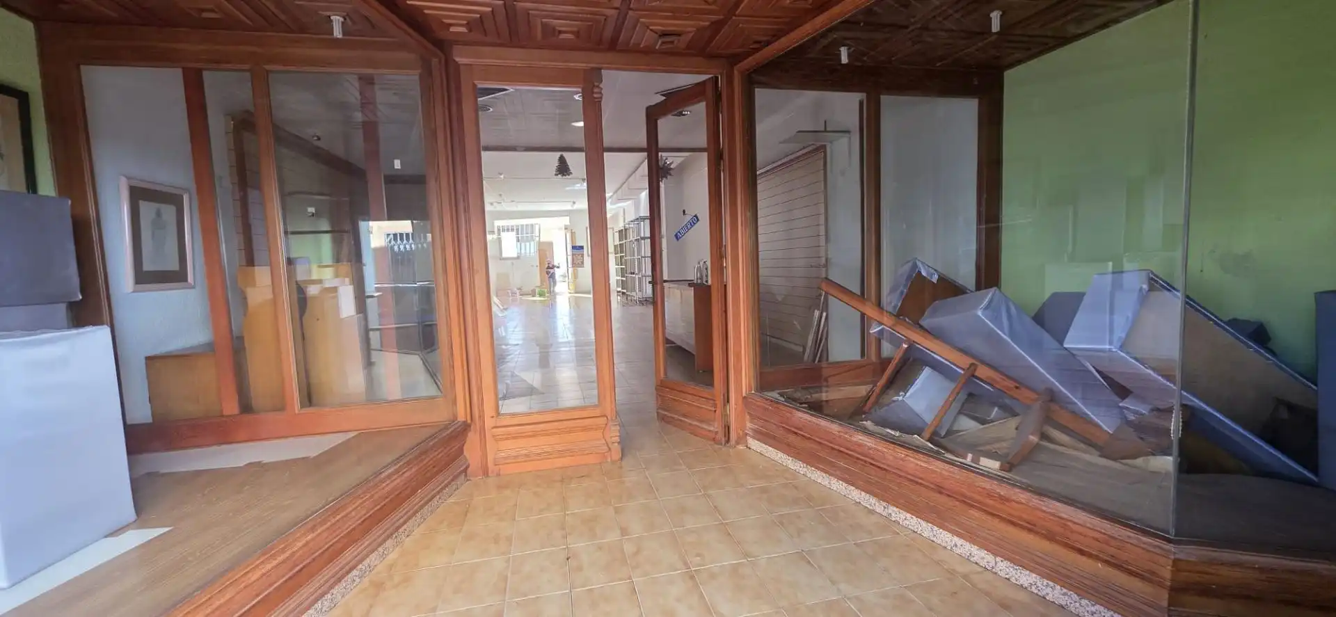 Local comercial de lloguer a ISABEL LA CATOLICA, imagen 2