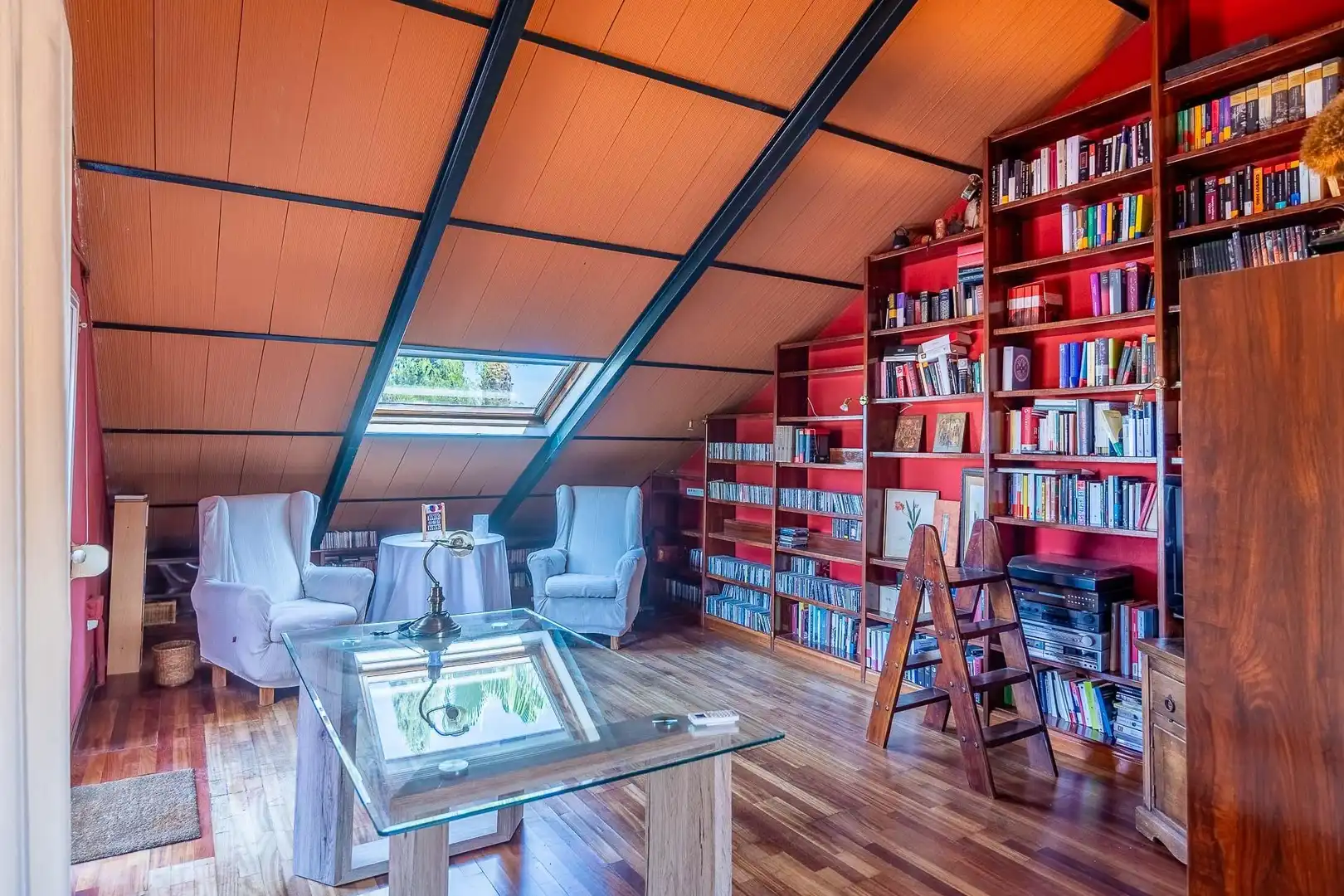 Sala d'estar de Casa o xalet en venda en Mairena del Aljarafe amb Aire condicionat, Calefacció i Jardí privat