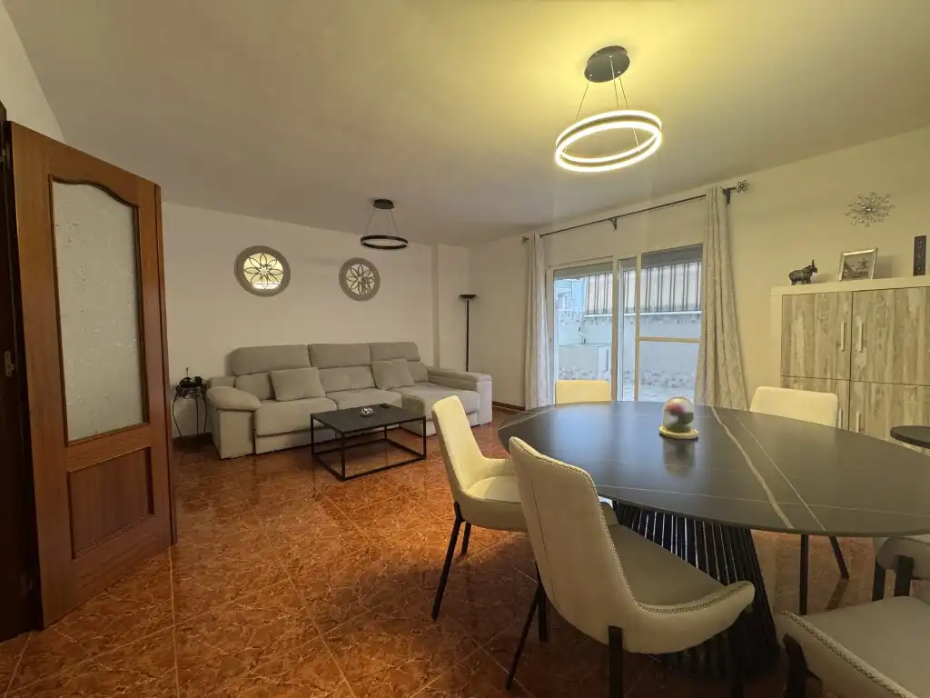 Sala d'estar de Casa o xalet en venda en Estepona amb Forn i Rentadora