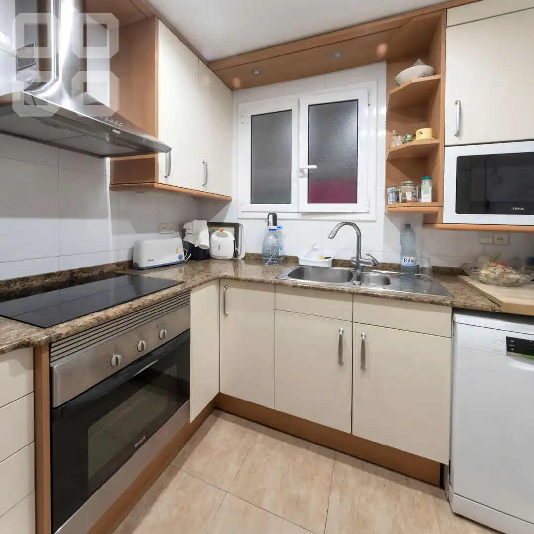 Cocina de Piso en venta en Barcelona con Aire acondicionado, Calefacción y Amueblado