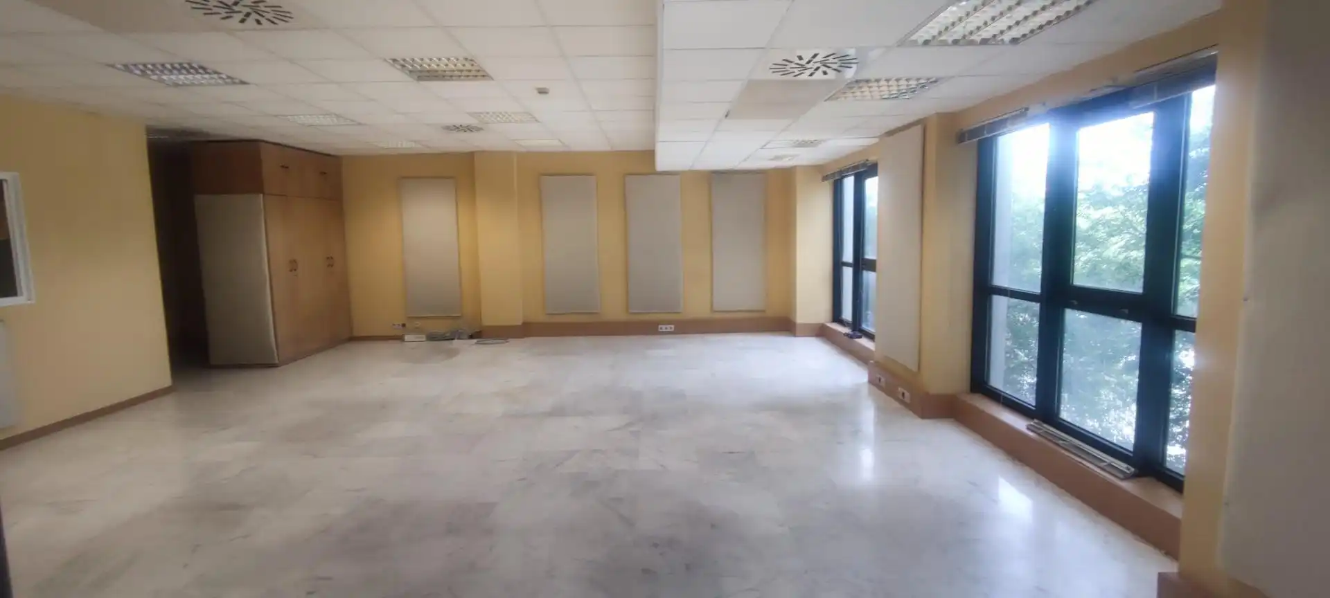 Büro zur Miete in Sevilla mit Klimaanlage
