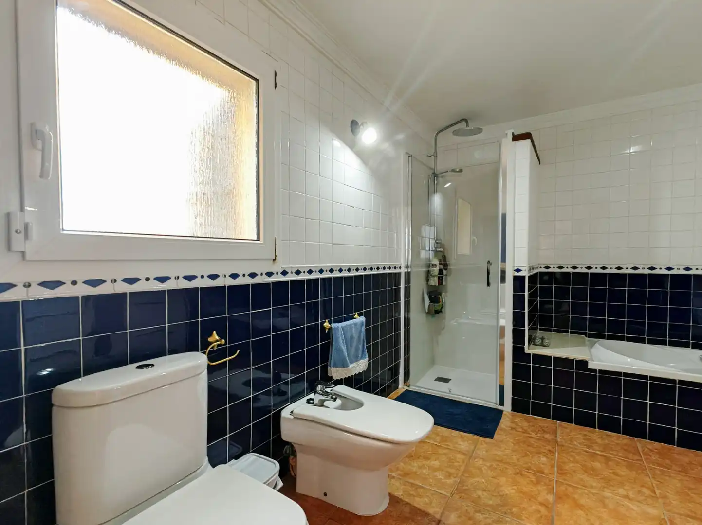 Bathroom of Houses for sale in Dénia  with Air Conditioner, Heating and Private garden
