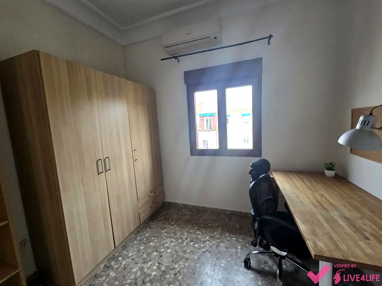 Bedroom of Flat for rent in Sevilla  with Air Conditioner, Terrace and Furnished