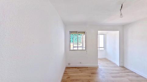 Foto 2 de Piso de alquiler en San Fermín, Madrid