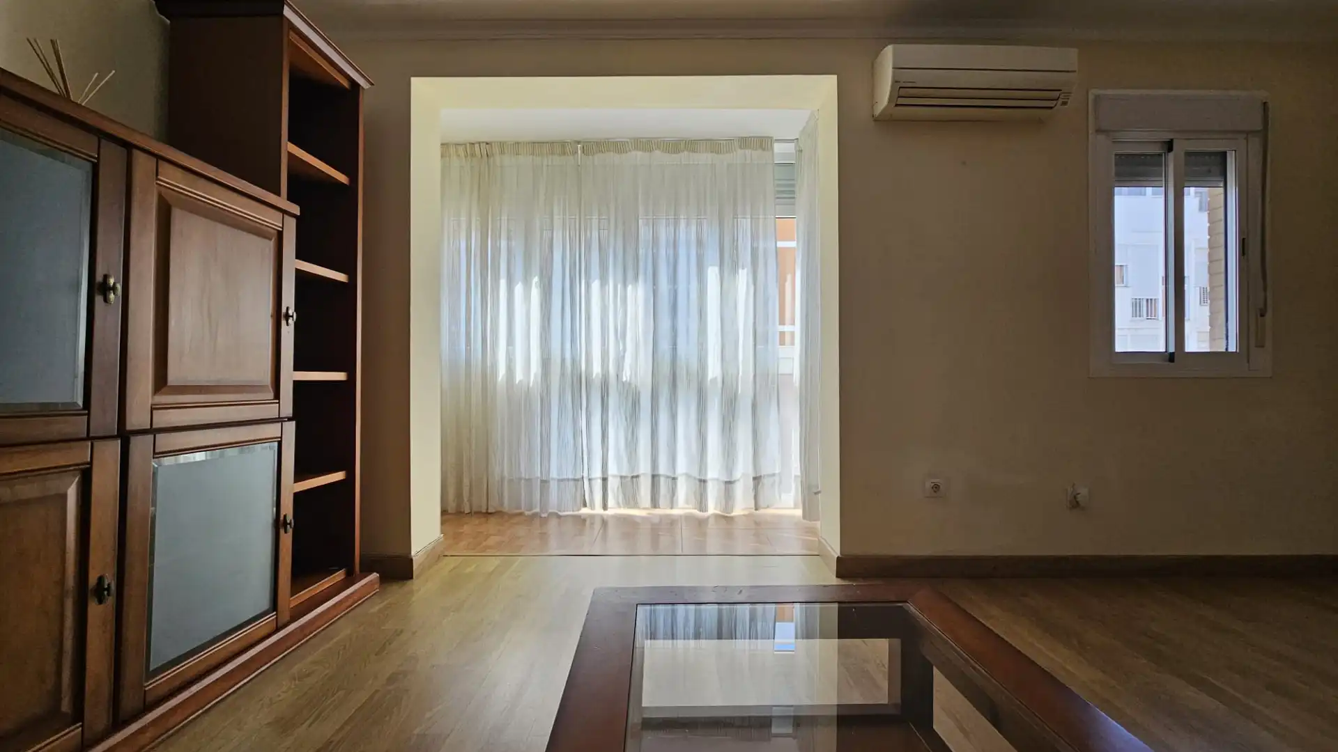 Sala d'estar de Pis en venda en Cádiz amb Aire condicionat i Terrassa
