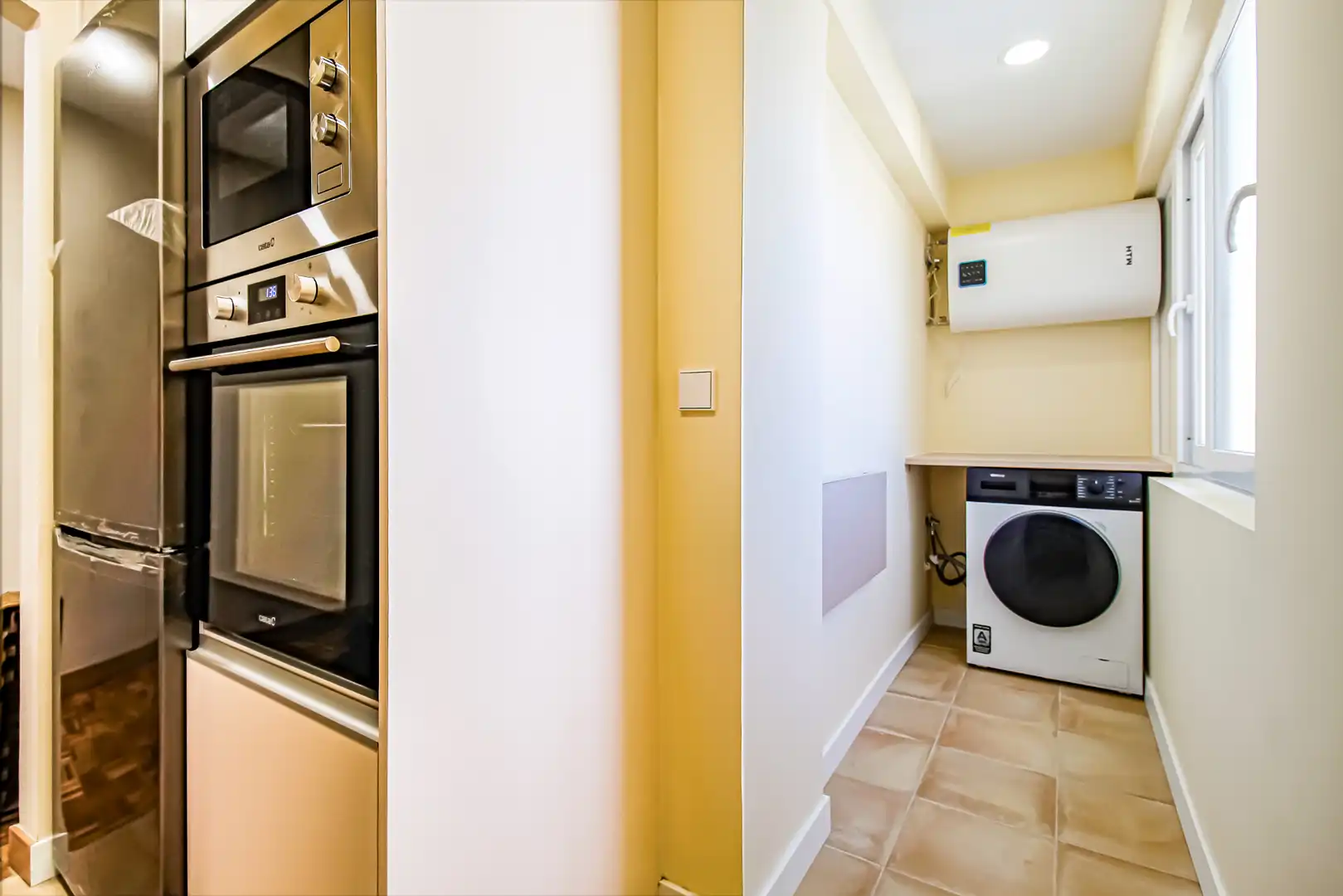 Kitchen of Flat for rent in Madrid  with Air Conditioner, Heating and Storage room