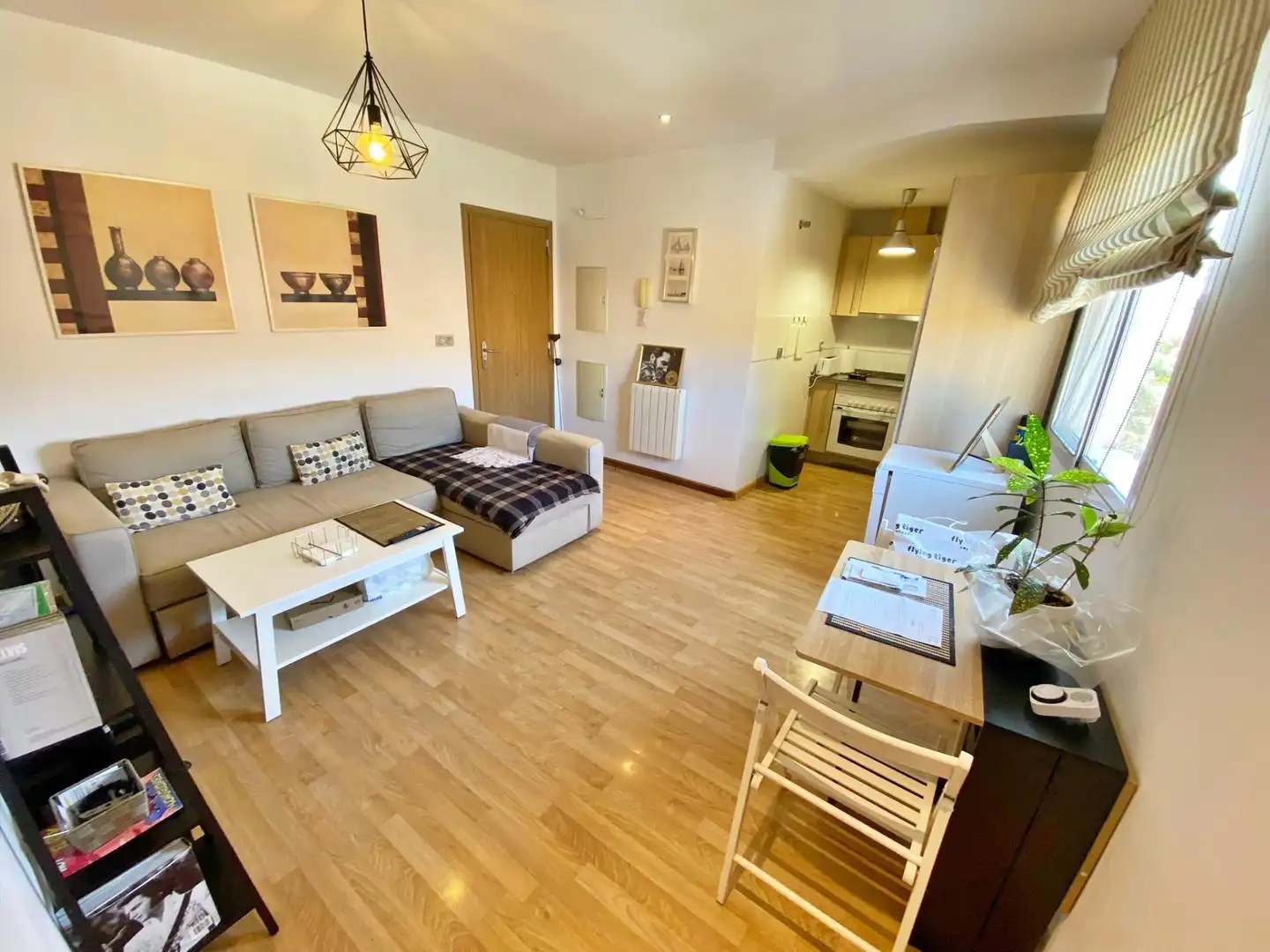 Sala d'estar de Apartament en venda en Rincón de la Victoria amb Aire condicionat, Moblat i Piscina comunitària