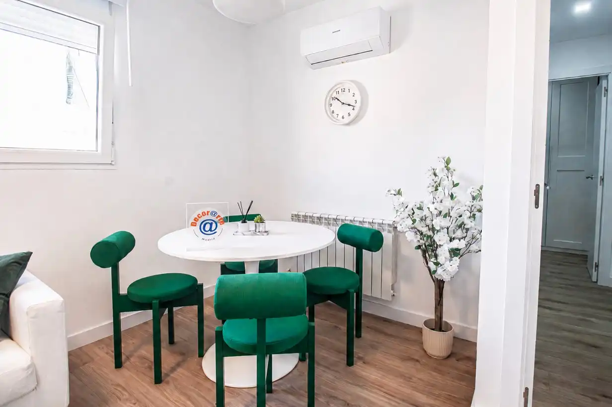 Dining room of Flat for sale in Madrid  with Air Conditioner, Heating and Furnished