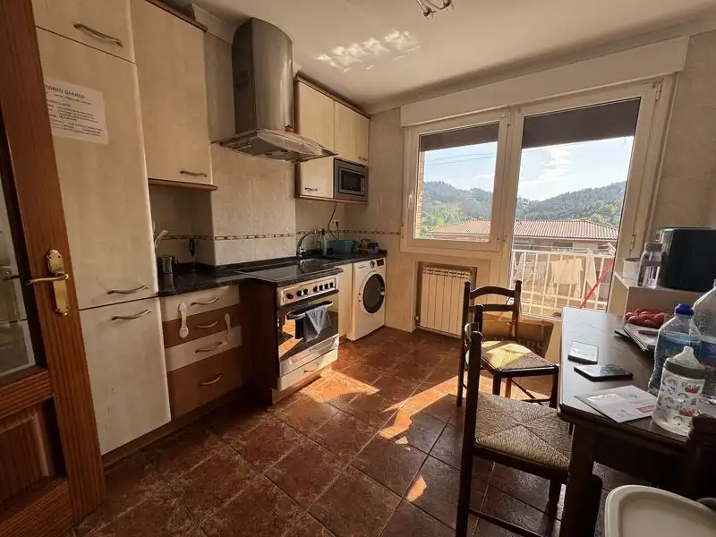 Piso con terraza en venta en Legazpi, imagen 2