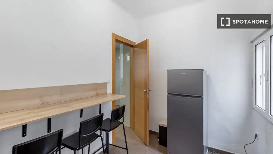 Cocina de Piso de alquiler en Granada con Aire acondicionado, Calefacción y Amueblado