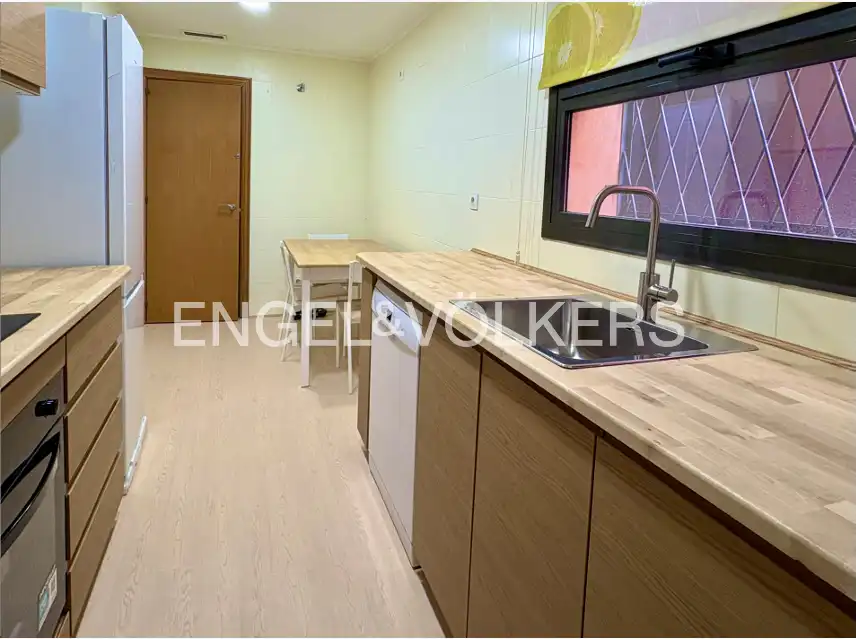 Küche von Wohnung zur Miete in Gavà mit Klimaanlage, Heizung und Privatgarten