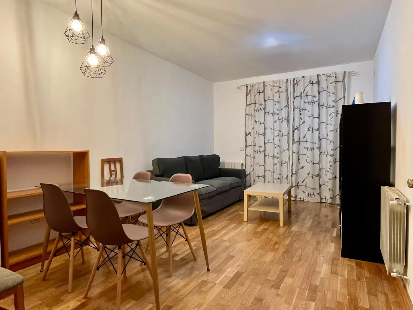 Living room of Flat for share in Villanueva de la Cañada  with Heating, Parquet flooring and Terrace