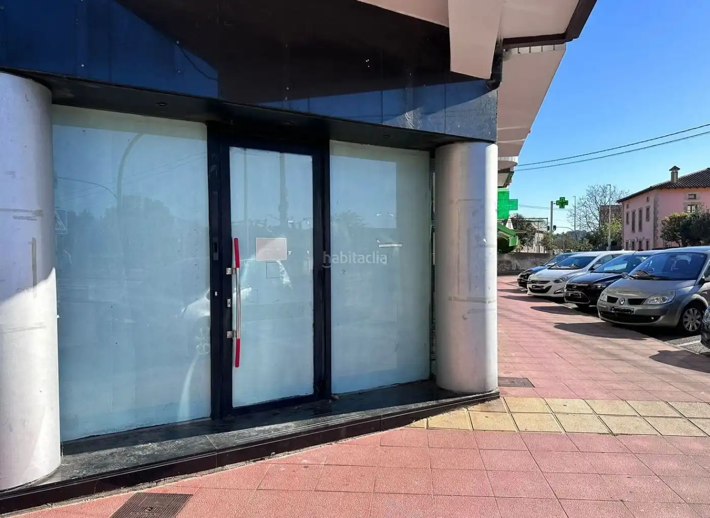 Business premises for sale in Avenida Cantabria 15, imagen 3
