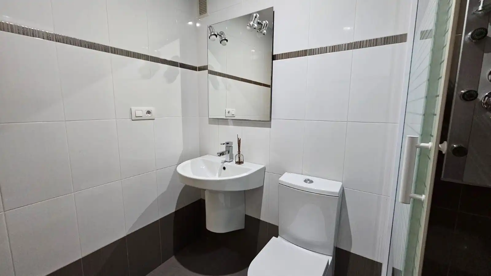 Baño de Piso de alquiler en Elche / Elx con Amueblado