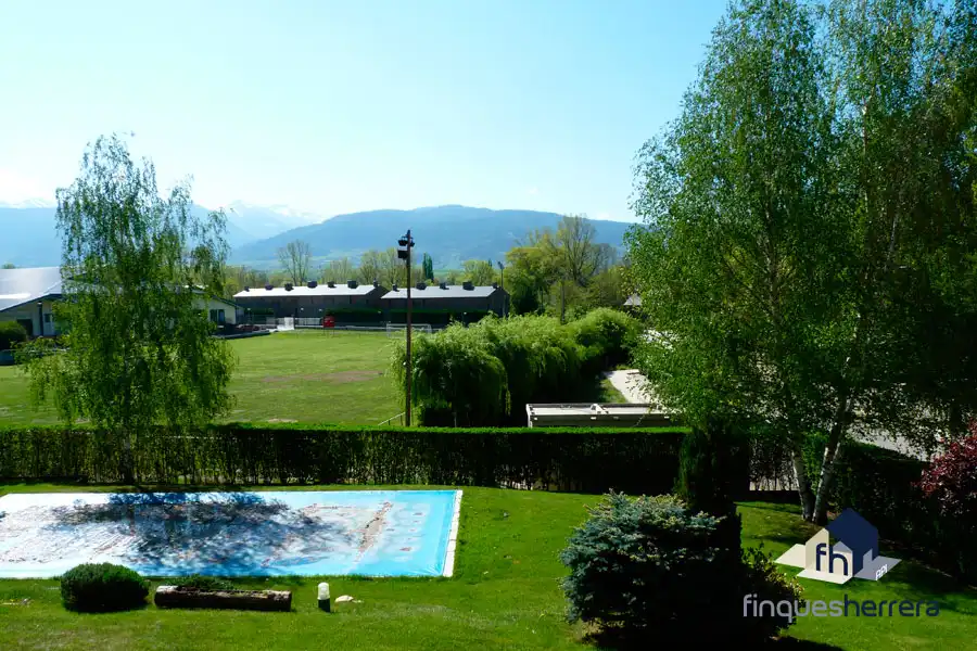 Piscina de Apartamento de alquiler en Llívia con Calefacción, Parquet y Trastero
