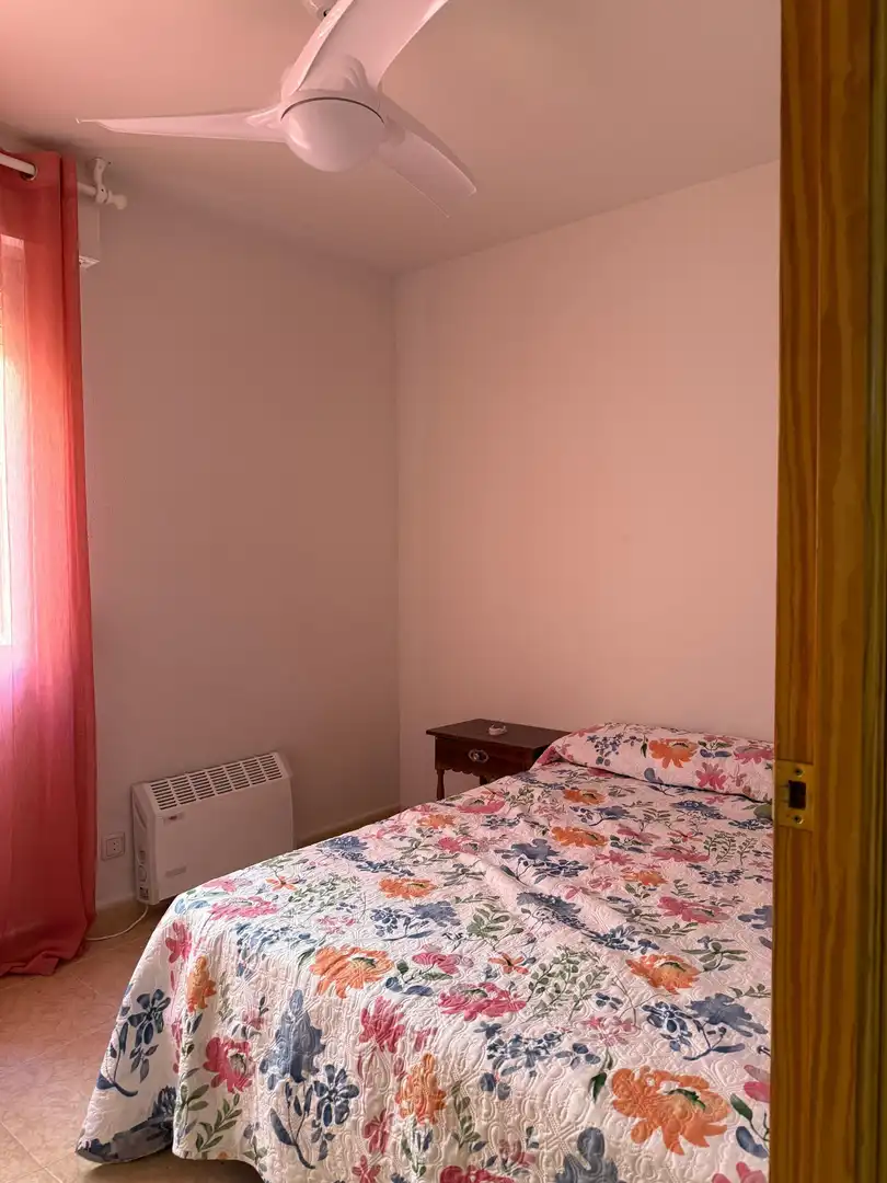 Bedroom of Flat for sale in Candeleda  with Air Conditioner and Heating