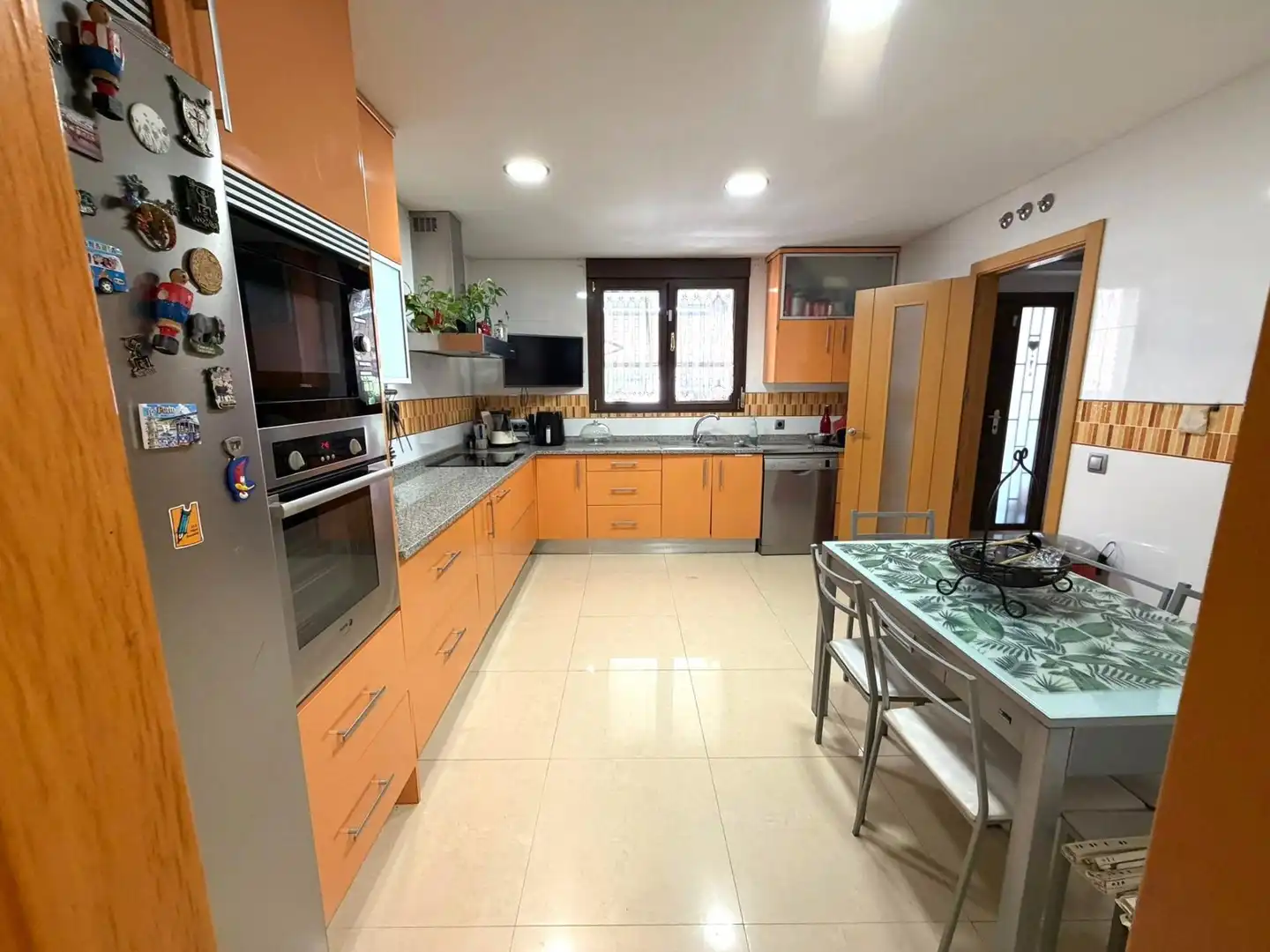 Cocina de Casa o chalet en venta en Aldea del Fresno con Aire acondicionado, Calefacción y Terraza