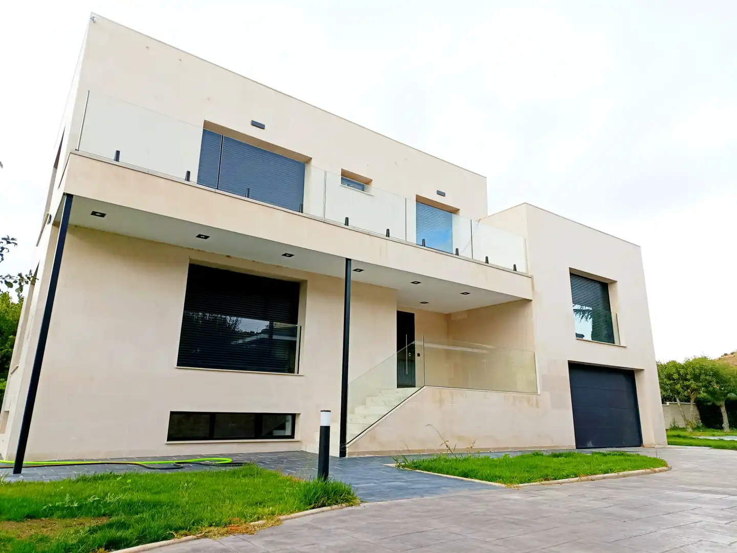 Vista exterior de Casa o chalet en venta en Villamayor con Calefacción, Jardín privado y Terraza