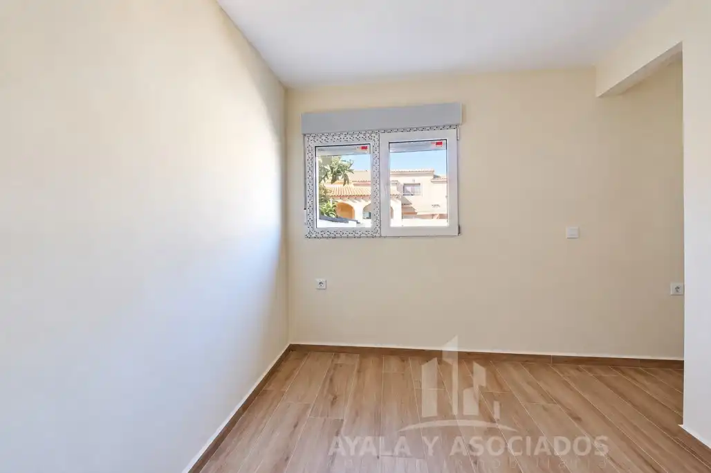 Dormitori de Casa o xalet en venda en Cartagena amb Jardí privat i Piscina