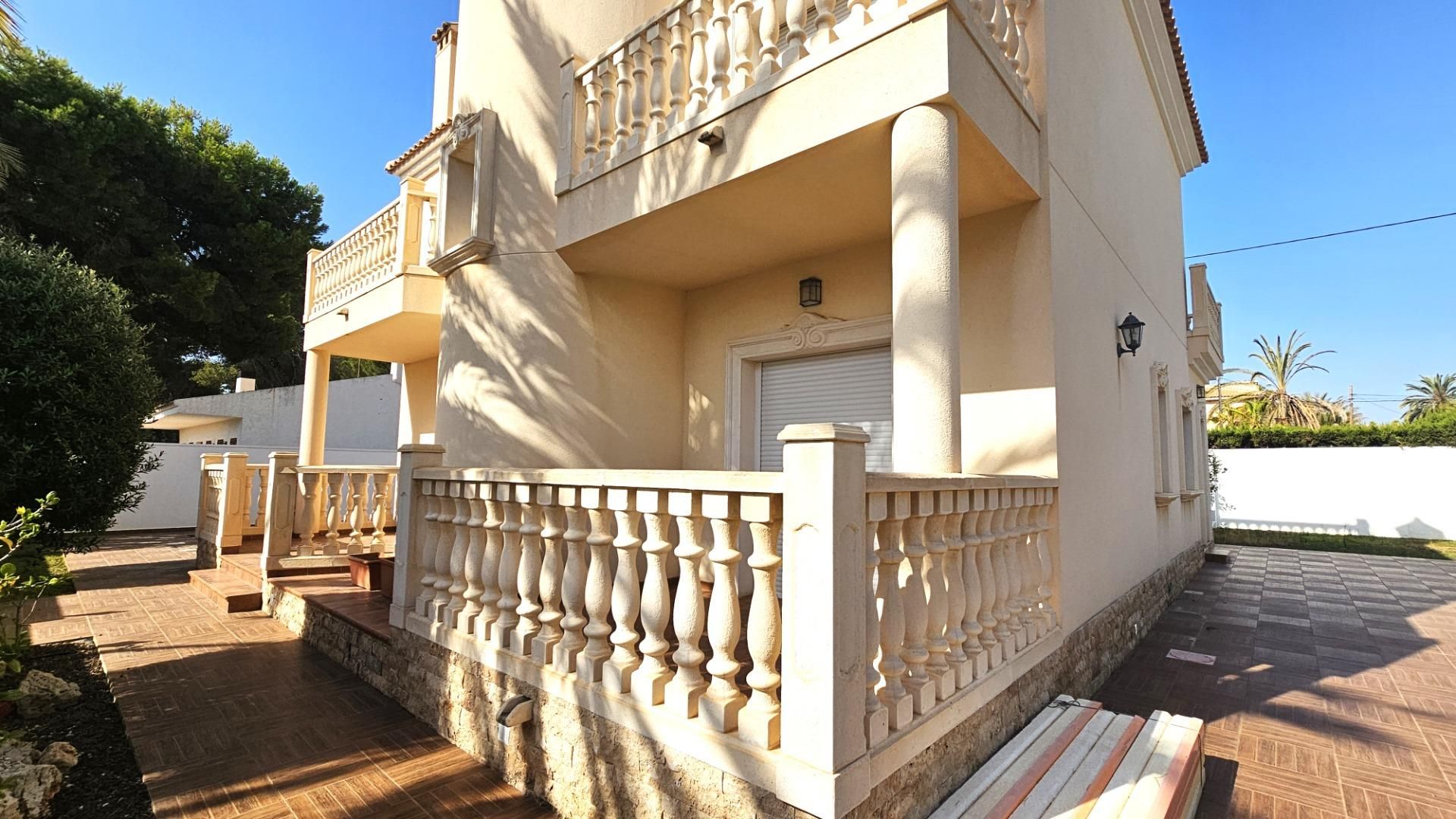 Vista exterior de Casa o chalet en venta en Orihuela con Aire acondicionado, Jardín privado y Terraza