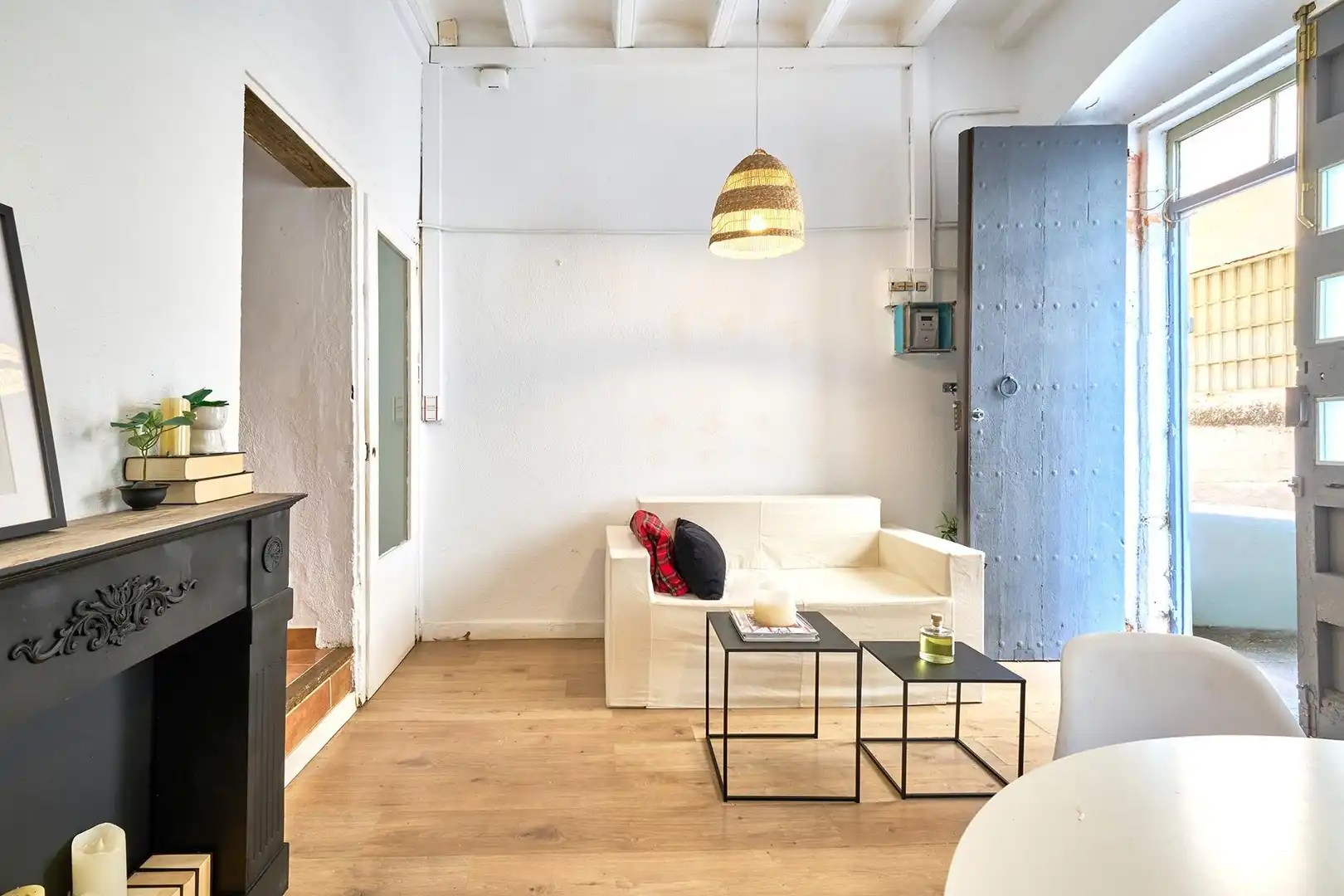 Sala d'estar de Casa o xalet en venda en Canet de Mar amb Parquet, Terrassa i Traster