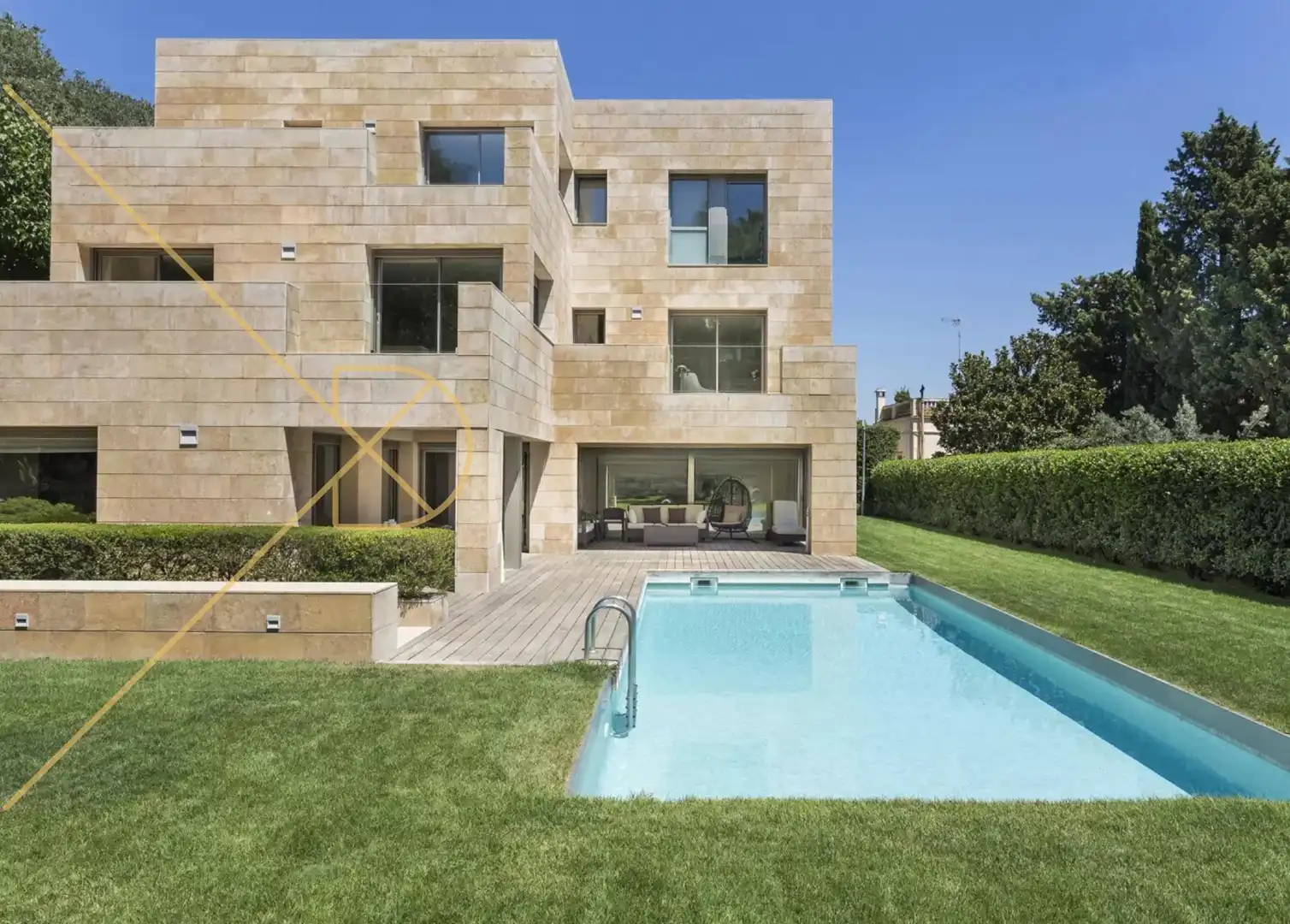 Vista exterior de Casa o xalet en venda en Barcelona amb Terrassa