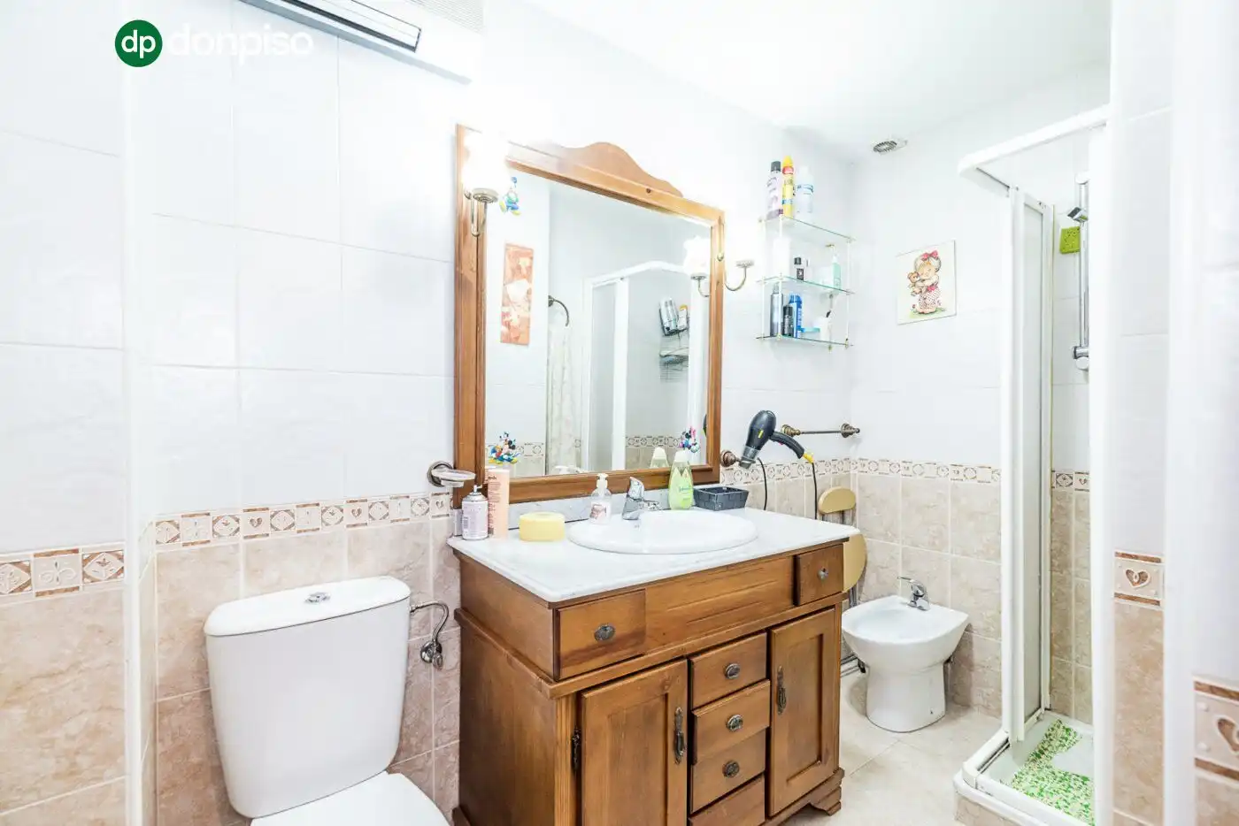 Bathroom of Flat for sale in Peligros, Granada
