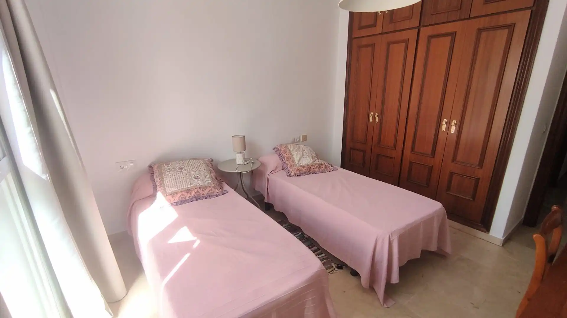 Habitación de Piso de alquiler en Málaga con Aire acondicionado, Calefacción y Amueblado