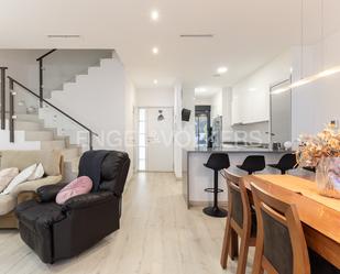 Sala d'estar de Casa o xalet en venda en  Valencia Capital amb Aire condicionat, Calefacció i Jardí privat