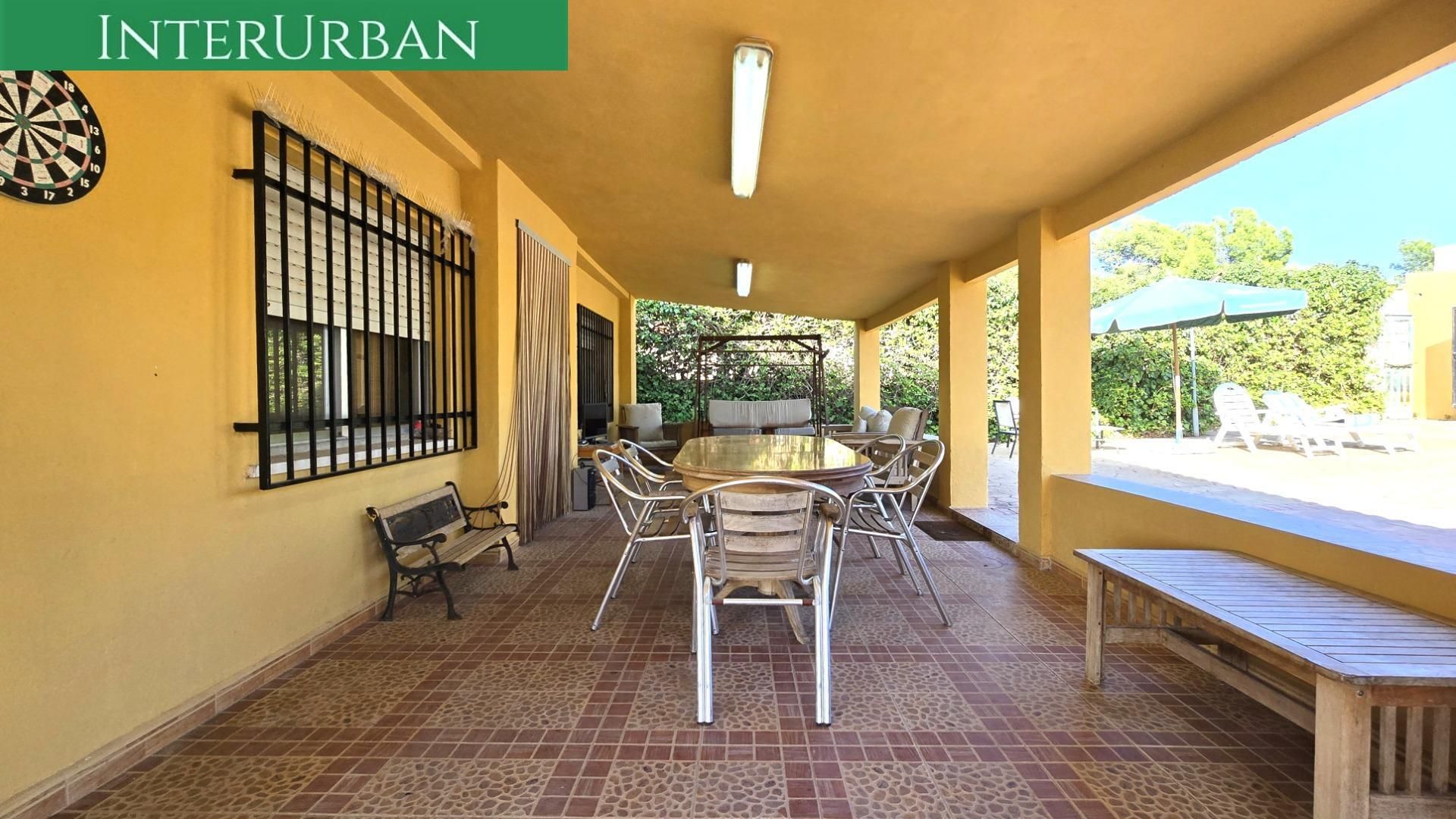 Vista exterior de Casa o xalet en venda en Llíria amb Aire condicionat, Jardí privat i Terrassa