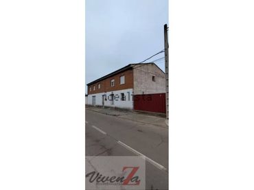 House for sale in Monfarracinos