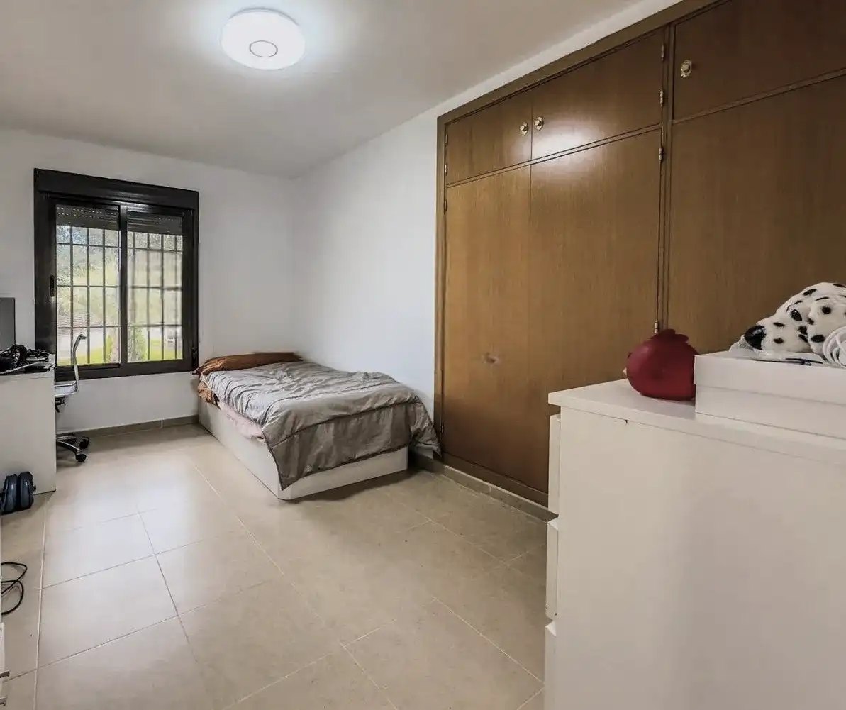 Habitación de Casa o chalet en venta en Colmenar del Arroyo con Aire acondicionado, Calefacción y Piscina