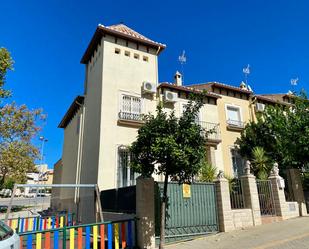 Vista exterior de Casa o xalet en venda en Úbeda amb Aire condicionat, Calefacció i Traster