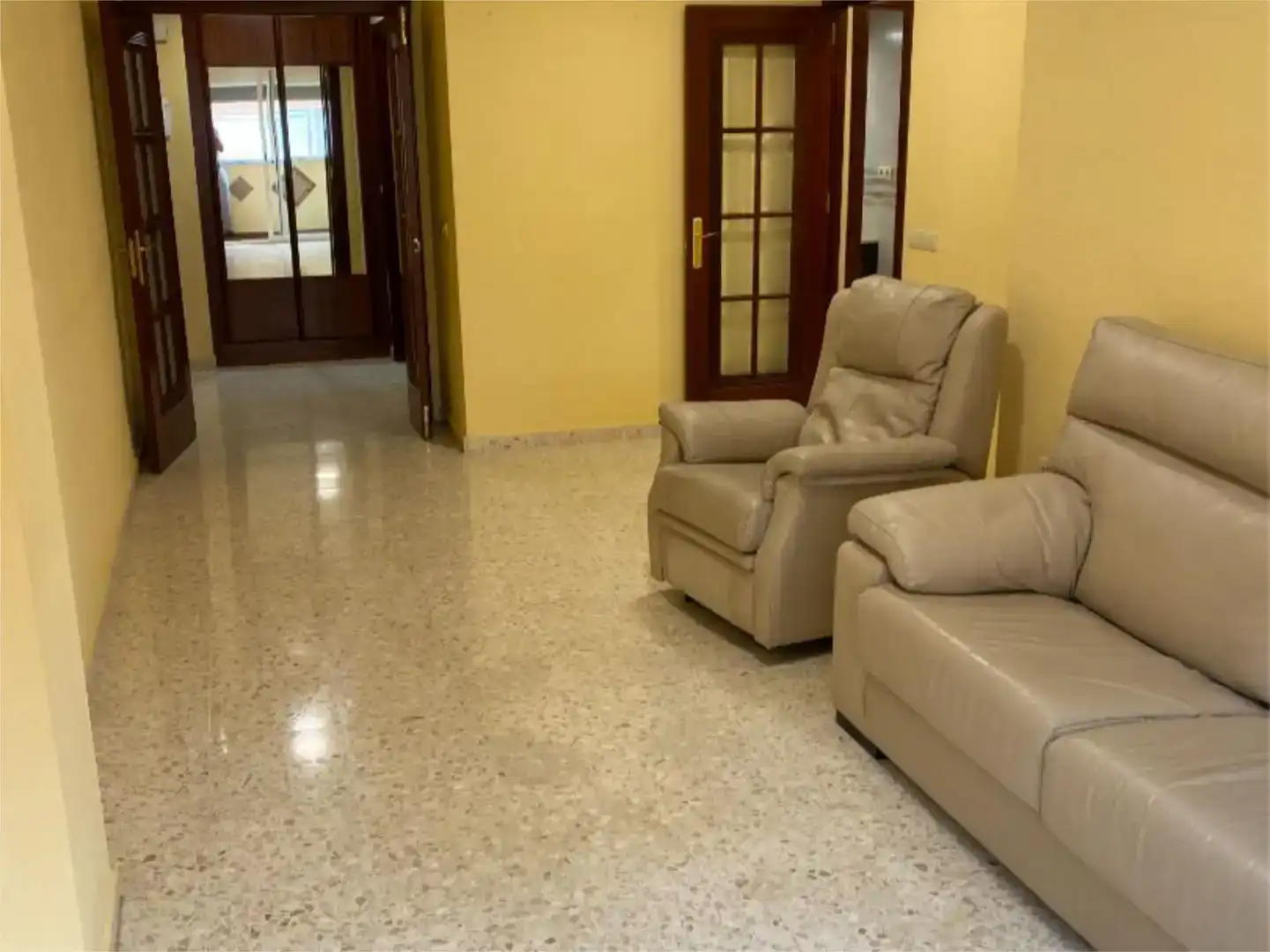 Sala d'estar de Pis en venda en La Rinconada amb Aire condicionat i Balcó