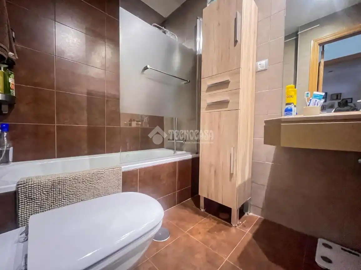 Baño de Piso en venta en Navalcarnero con Aire acondicionado, Calefacción y Parquet