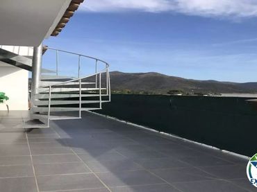Casa con jardín en venta en Calle Baix Llobregat 4