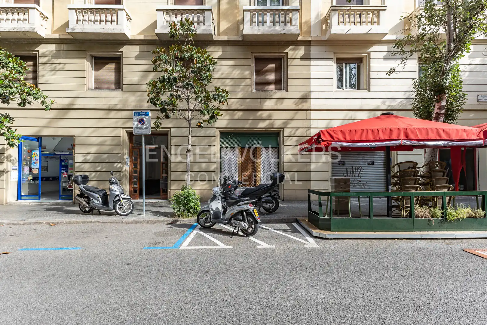 Exterior view of Commercial properties for sale in Barcelona
